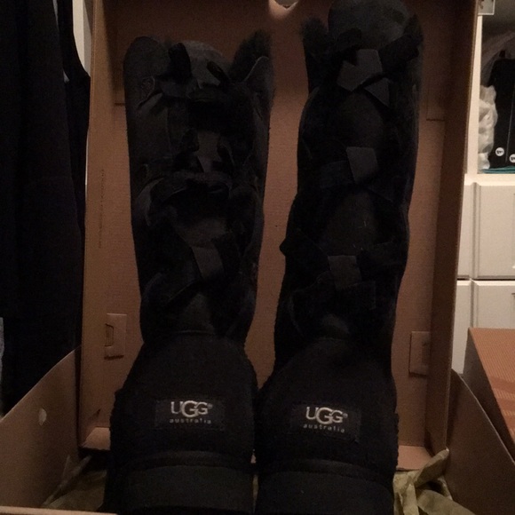 Ugg Tall Bailey Bow Genuine Sheepskin Boot - Picture 7 of 7